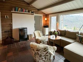 Timber Cabin With Ski-In Access At Solheisen - 7