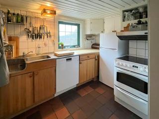 Timber Cabin With Ski-In Access At Solheisen - 5