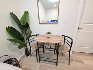 Amaville - Two BRM Suite in West Edmonton - 6