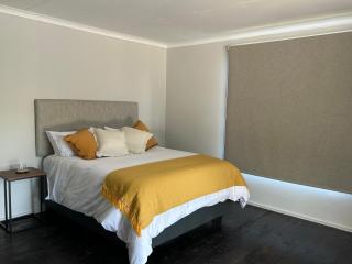 One Eight Seven on Moepel - 2