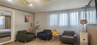 C-3 White Linen House - 7