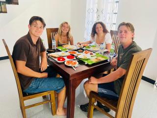 Golden Paradise Transit Hotel - 9