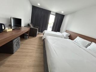 J&P Hotel Sriracha - 5