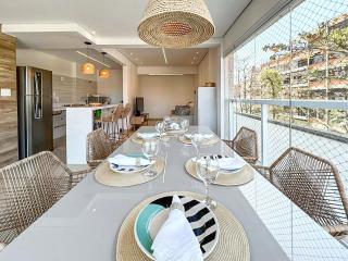 Apto Enseada Guarujá com Terraço Gourmet a 5 minutos da praia - 1