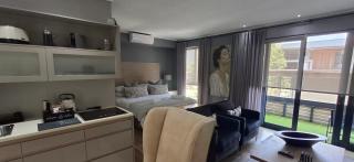 112 Luxury Studio at The Gallery - 9