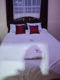 grand royal,Queens - 6