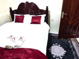 grand royal,Queens - 4