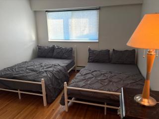 Vancouver Guest House - Airport & Downtown 15 Min - Free Parking & Fast Wi-Fi - 6