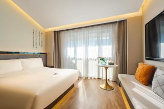 Atour S Hotel Wuxi Nanchang Street - 1