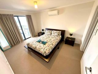 Sandcastle - A Esplanade Place, Stunning Views - 2