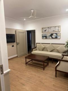 The Lanswood Estate - 6