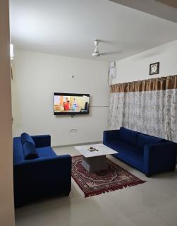 3BHK Row House at MR10 - A Peaceful Indore Stay - Indore - 4