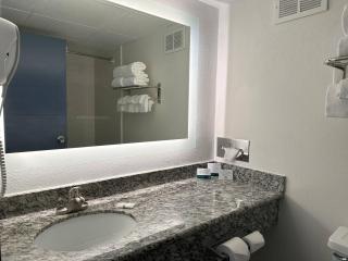 Quality Inn & Suites Everett - 6