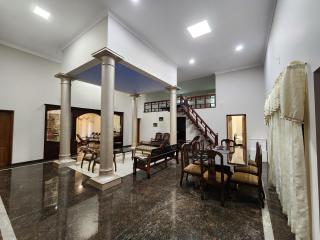 Abida Mansion 4BHK Near MCP Convention Centre IJK - 7