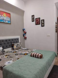 Paramount Luxury Apartment - 3