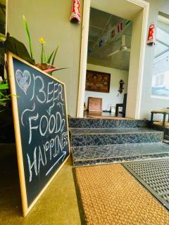 The Lake Round Guest House - 5