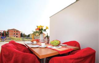 Stunning Apartment In Nin With Wifi - 6