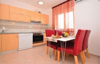 Stunning Apartment In Nin With Wifi - 7