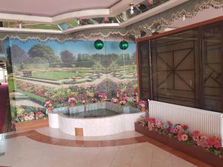 Hotel Qasr-e-Naz - 4