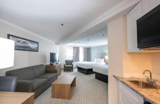 Quality Inn & Suites - 5