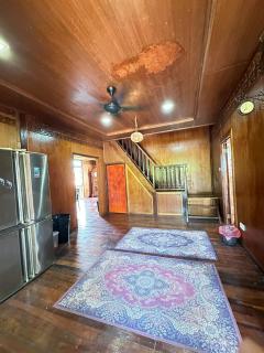 Indah Desa Homestay - 8