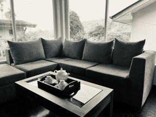 The Lake Round Guest House - 3