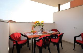 Beautiful Apartment In Nin With Swimming Pool - 9