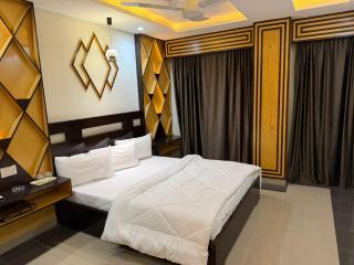 Osma Living Apartment Peshawar - 9