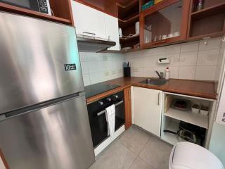 Modern 1-Bedroom Apartment,Large Balcony, CBD - 2