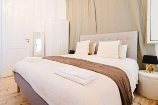 Central Lisbon 41 bed River front - 4