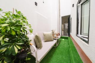 Central Lisbon 41 bed River front - 2