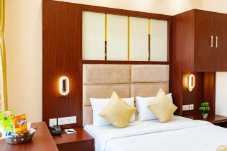 MISTWOOD Holidays & Resorts - 0