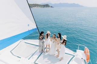 Sunrise Catamaran Yacht Tour - Nha Trang - 2