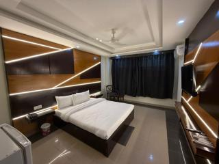 Osma Living Apartment Peshawar - 4