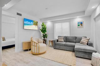 Bay Breezes at Bayside Bungalow - 3