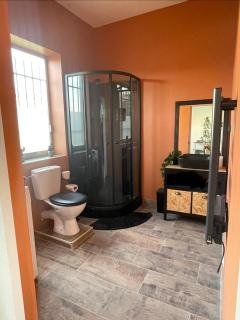 Studio Cosy avec déco artisanale unique - 0