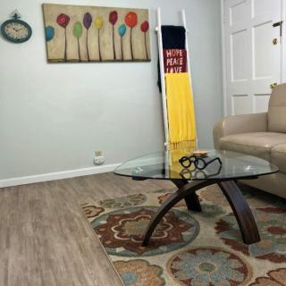 Quiet-Clean-Cottage-Dogs Kitchen - 3