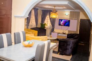 Hill-Top Apartment - 3