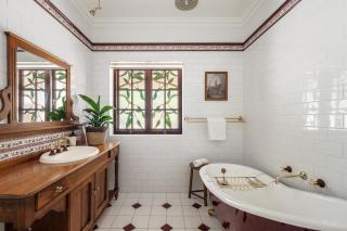 Westend Studio - Cozy King Stay on 5 Acres - 4