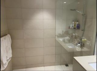 Private room with attached bathroom 10 min to airport and Seaworld,warner bros ,yas mall - 4