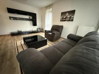 FlightDeck Apartment - 3