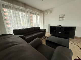 FlightDeck Apartment - 5