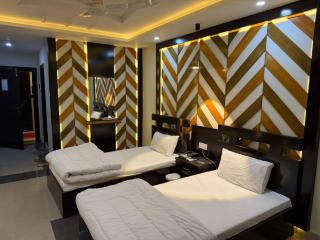 Osma Living Apartment Peshawar - 4