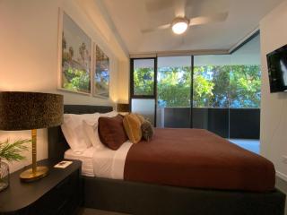 Urban Retreat - Shared Apartment with Queen Bed and Private Ensuite - 0