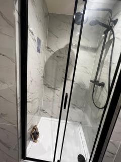 Leeds City Centre - Modern Apartment - Sleeps 4 - 2