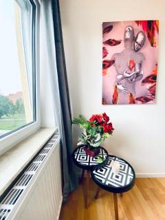 Cozy 4-Bedroom Apartment , Perfect for Groups - 3