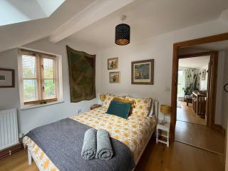 Stunning views of Ynyshir & Southern Snowdonia - 6