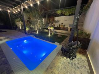 Hi-Tech Oasis Loft Villa with Outdoor Jacuzzi - 6