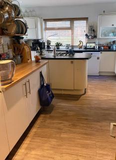 Cosy beach getaway on edge of South Downs - 2