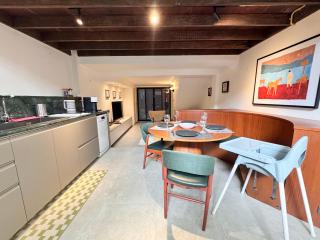 ModernSpacious-5 Min Walk BTS Ploenchit-Central World - 9